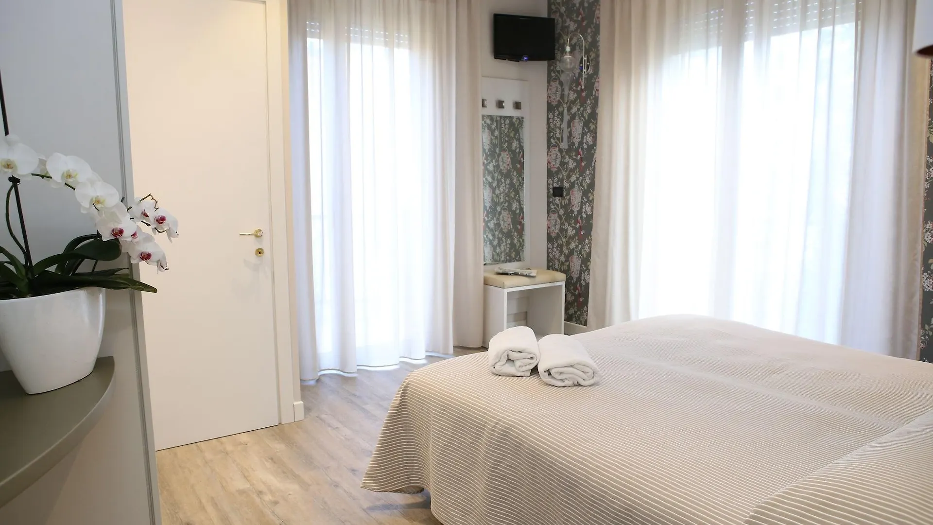 Hotel Piccinelli Rimini 3*,  Italia