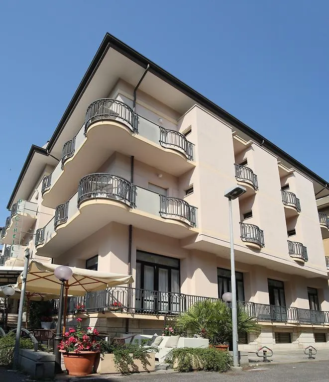 ***  Hotel Piccinelli Rimini Italia